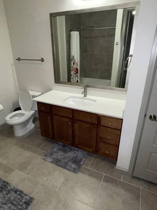 Downtown Living 1Br W/ Free Parking Garage Houston Exterior photo